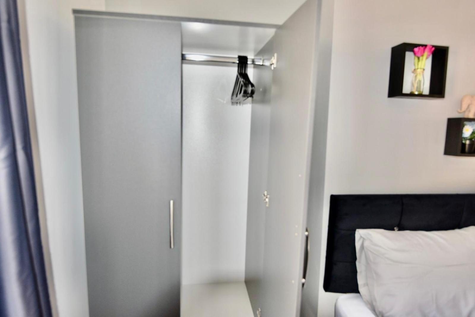 Come On In Lucas Street Newport Train Station Sleep Upto 8 Villa Luaran gambar