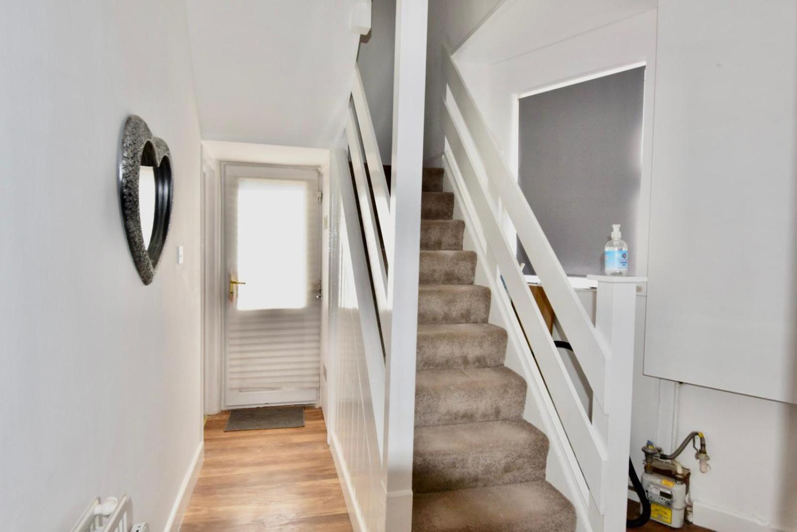 Come On In Lucas Street Newport Train Station Sleep Upto 8 Villa Luaran gambar