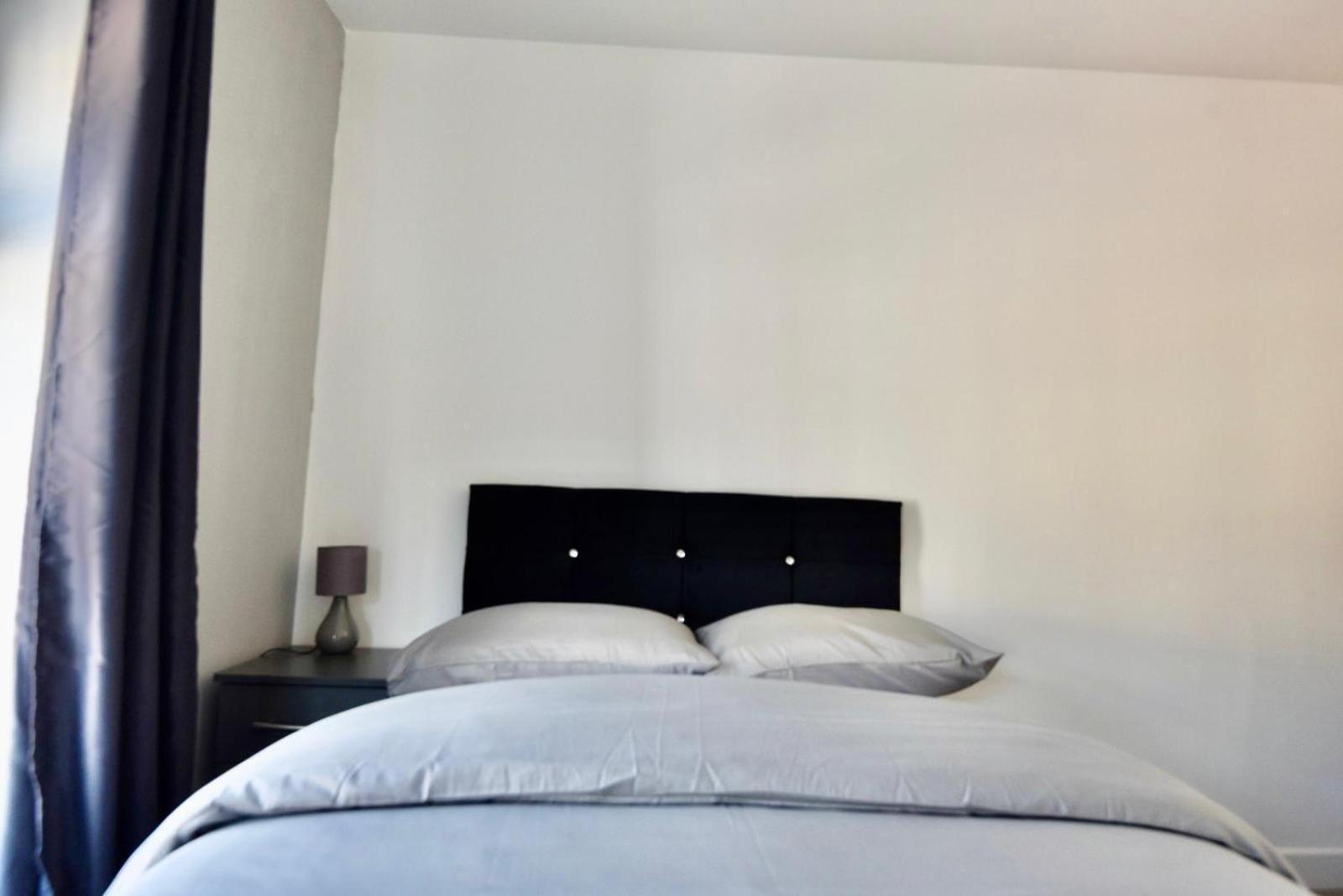 Come On In Lucas Street Newport Train Station Sleep Upto 8 Villa Luaran gambar