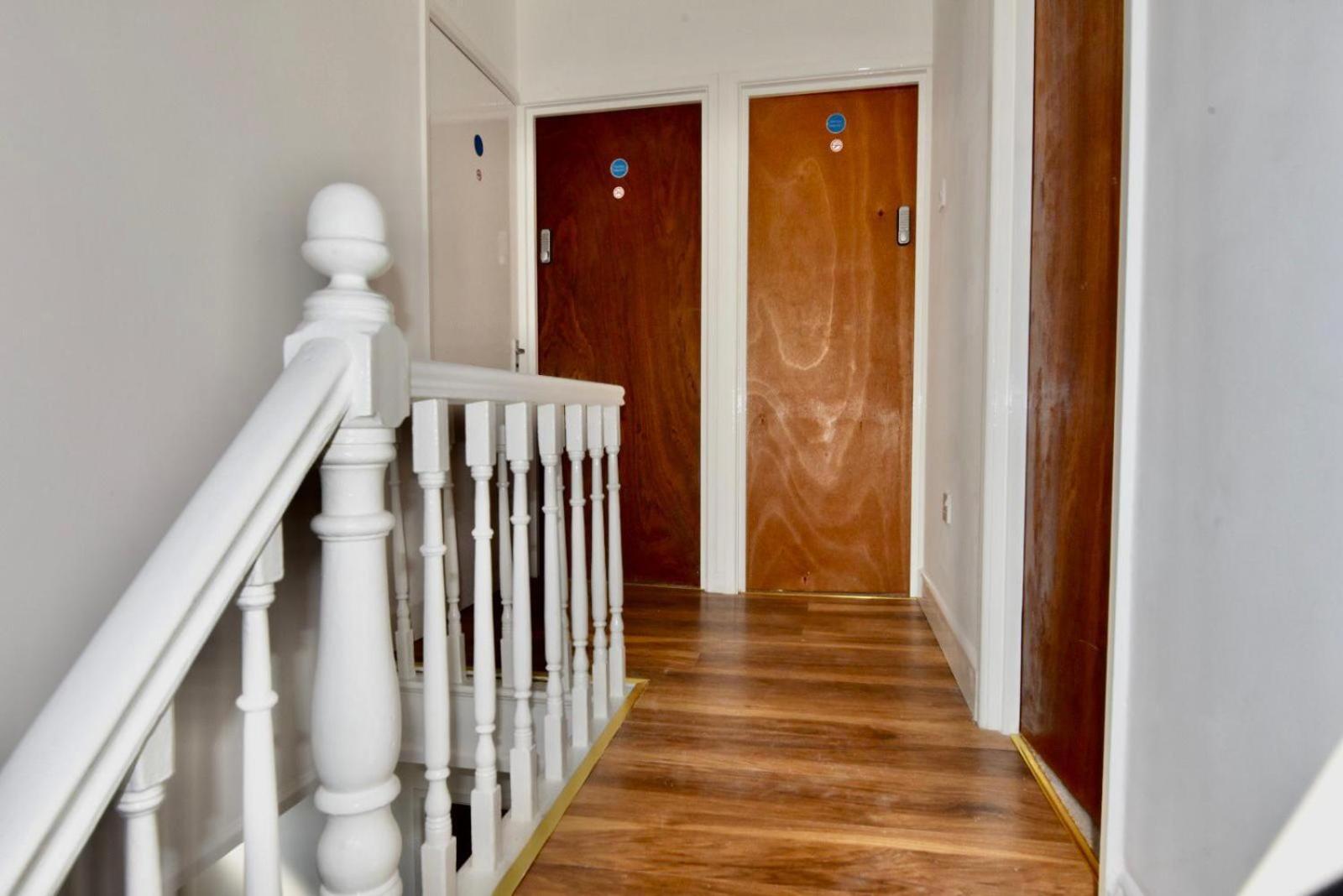 Come On In Lucas Street Newport Train Station Sleep Upto 8 Villa Luaran gambar